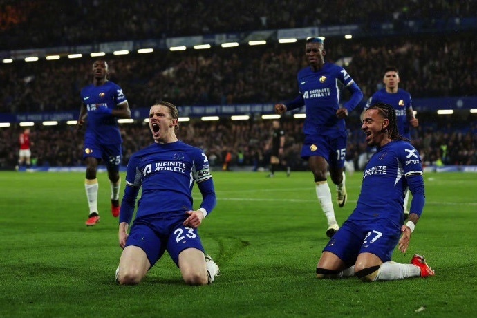 关于里程碑夜葡萄牙体育绝杀压哨，英超加时末段刷纪录，球迷炸锅，轮换策略成焦点的信息