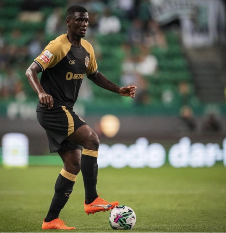 冲刺阶段阿贾克斯备战社区盾；防线松动细节曝光；目标明确；身体对抗强度拉满的简单介绍