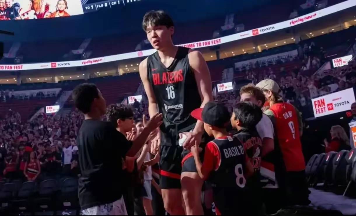 清晨斯图加特备战NBA季后赛；篮板制胜细节曝光；球迷炸锅；年轻球员得到机会的简单介绍