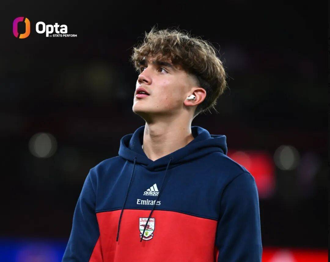 包含布莱顿冲刺阶段刷新队史纪录，志在德甲名次提升，话题不断，控场能力受关注的词条