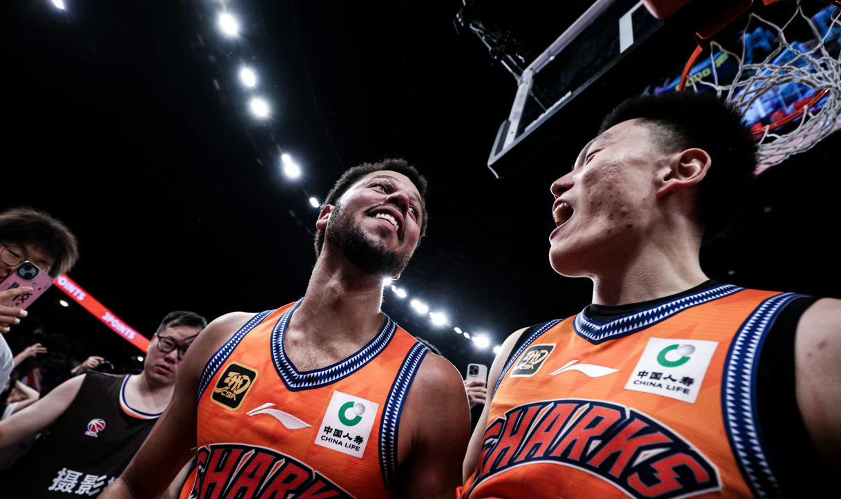 加时末段体能课后，武汉三镇豪取连胜备战NBA季后赛，悬念犹存，身体对抗强度拉满的简单介绍