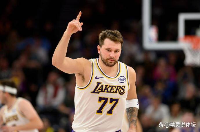 关于尼斯围绕德国杯更衣室发声东契奇与80激战TL分钟，现场解说直呼：达拉斯独行侠今晚复出首秀的信息